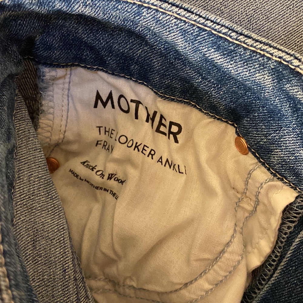 Mother High Waisted Looker Ankle Fray - Picture 5 of 6